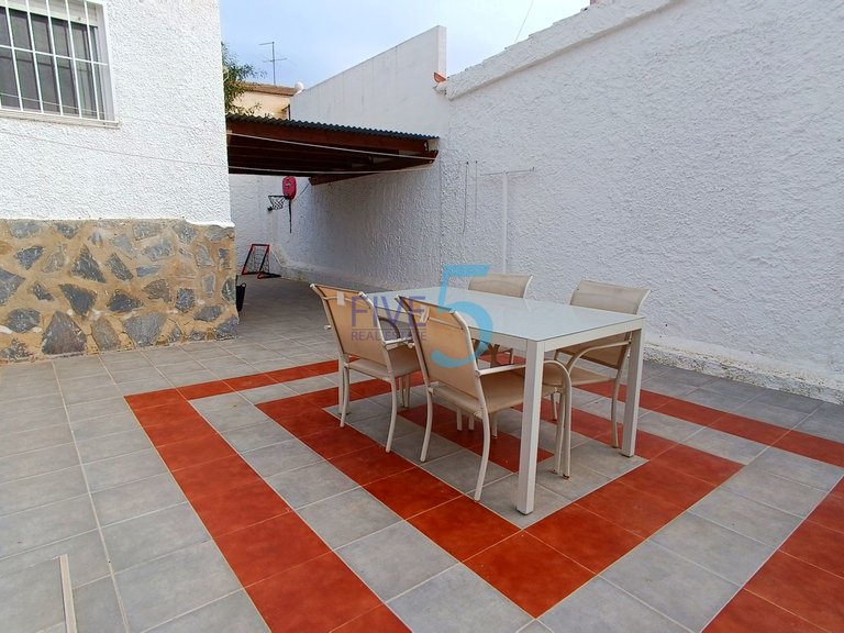 Villa for Sale in Alicante, Valencia 11