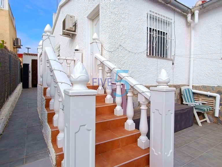 Villa for Sale in Alicante, Valencia 14