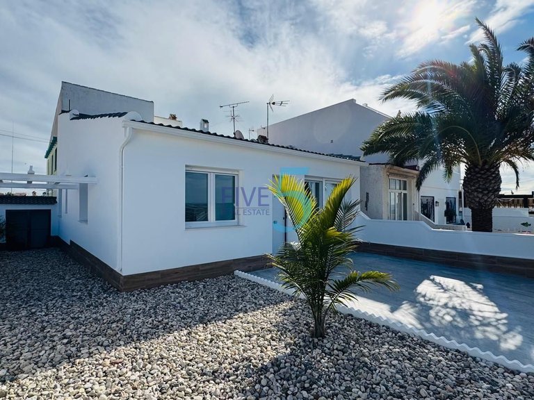 Villa for Sale in Alicante, Valencia 1