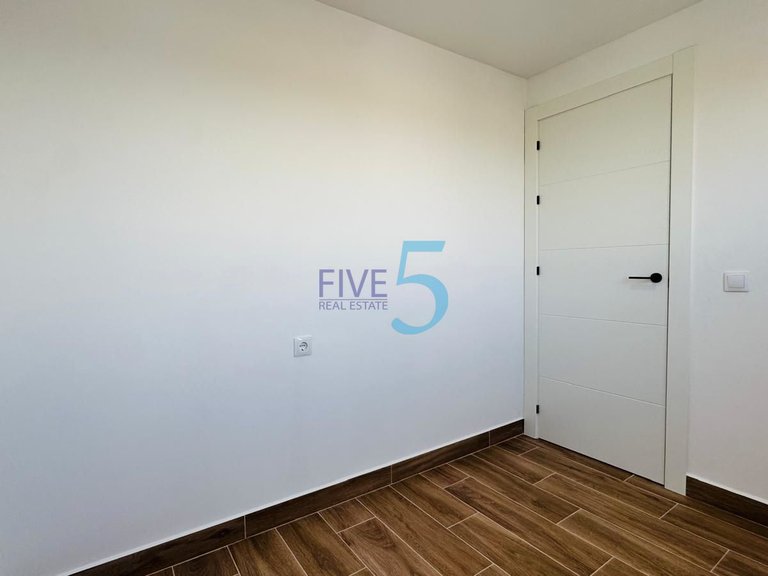 Villa for Sale in Alicante, Valencia 16