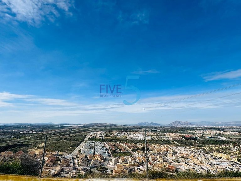 Villa for Sale in Alicante, Valencia 21