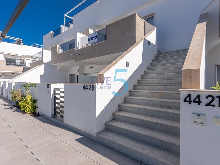 Apartment for Sale in Alicante, Valencia 1