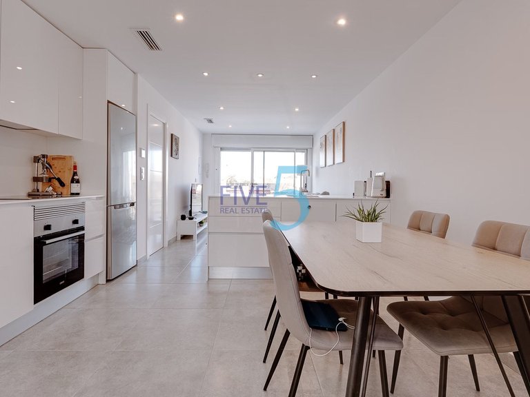 Apartment for Sale in Alicante, Valencia 11