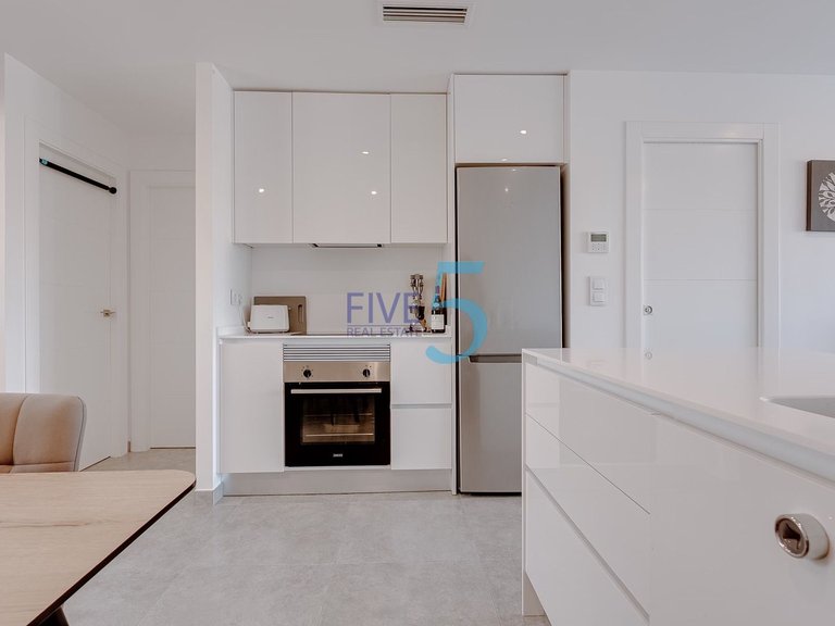 Apartment for Sale in Alicante, Valencia 10