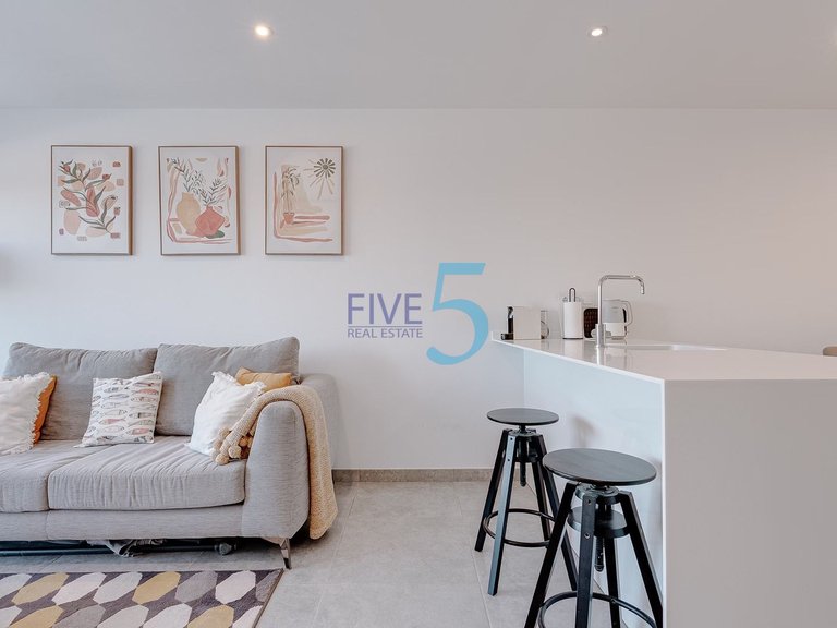 Apartment for Sale in Alicante, Valencia 4