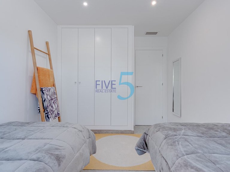 Apartment for Sale in Alicante, Valencia 16