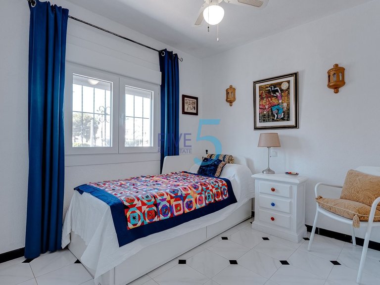 Apartment for Sale in Alicante, Valencia 13