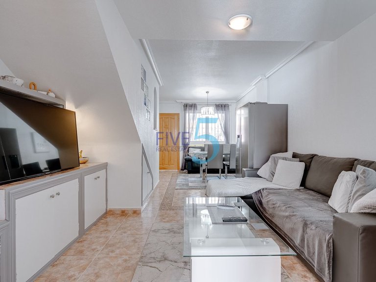 Villa for Sale in Alicante, Valencia 5