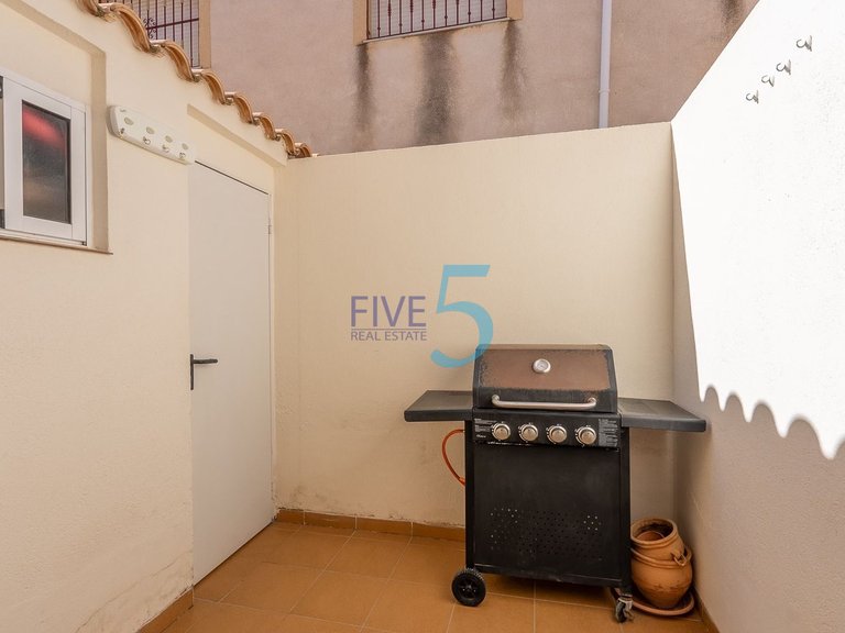 Villa for Sale in Alicante, Valencia 10
