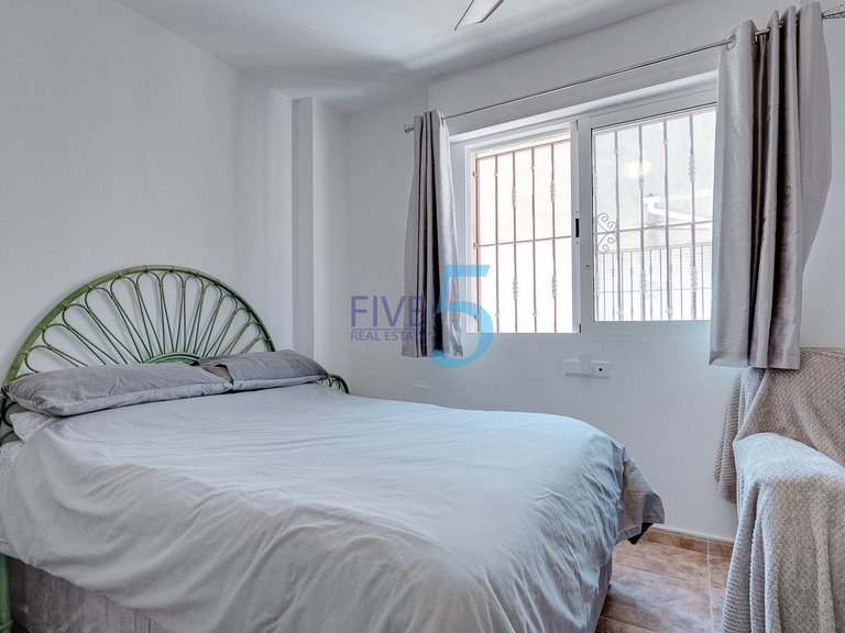 Villa for Sale in Alicante, Valencia 12