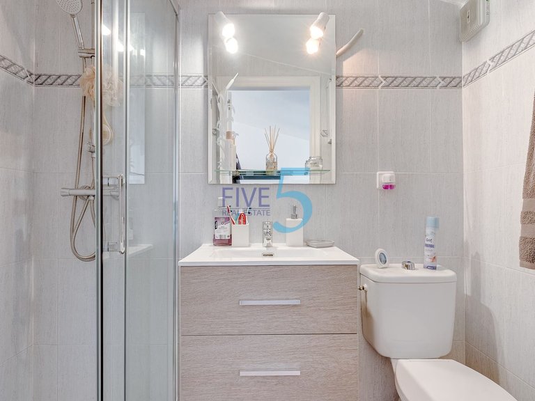 Villa for Sale in Alicante, Valencia 23