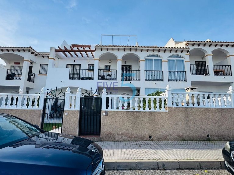 Villa for Sale in Alicante, Valencia 1