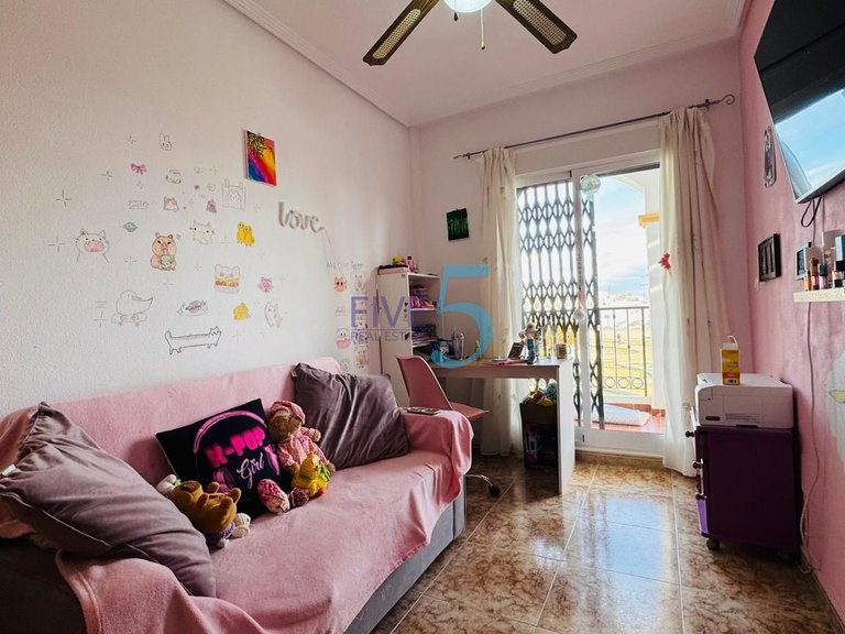 Villa for Sale in Alicante, Valencia 8
