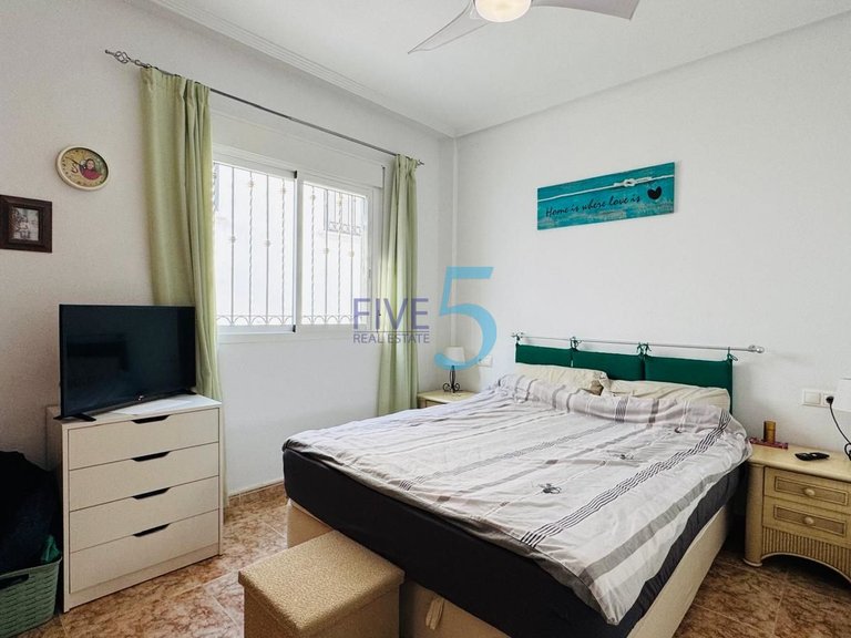Villa for Sale in Alicante, Valencia 11