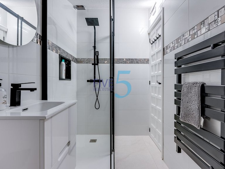Villa for Sale in Alicante, Valencia 21