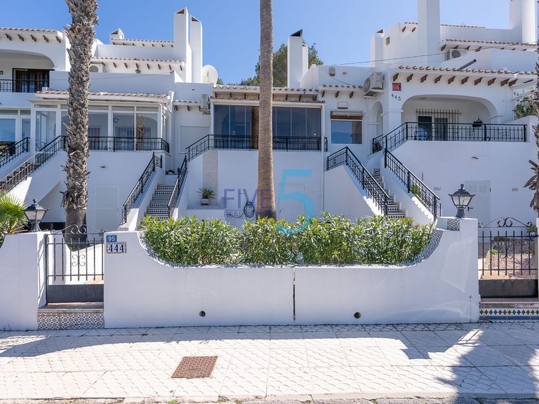 Villa for Sale in Alicante, Valencia 1