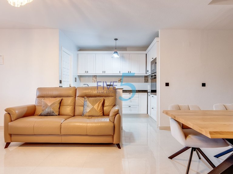 Villa for Sale in Alicante, Valencia 9