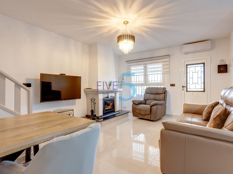 Villa for Sale in Alicante, Valencia 10