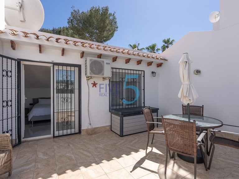 Villa for Sale in Alicante, Valencia 28