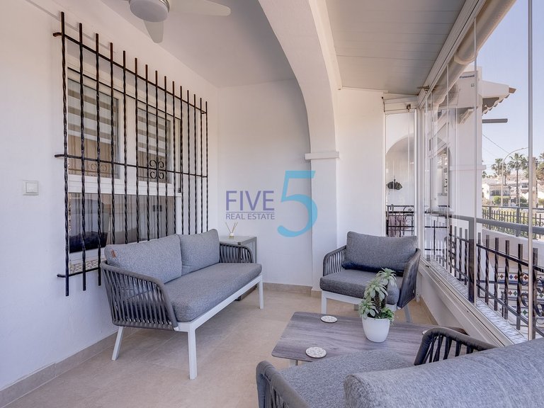 Villa for Sale in Alicante, Valencia 4
