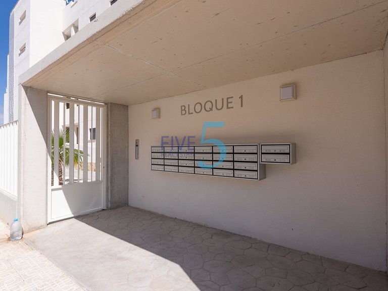 Apartment for Sale in Alicante, Valencia 28
