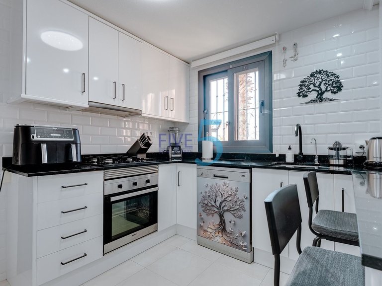 Apartment for Sale in Alicante, Valencia 8