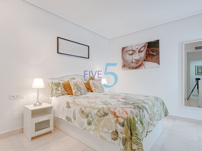 Apartment for Sale in Alicante, Valencia 17