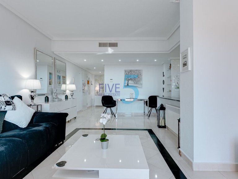 Apartment for Sale in Alicante, Valencia 3