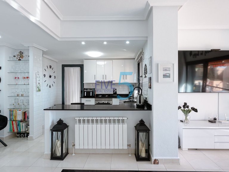 Apartment for Sale in Alicante, Valencia 6