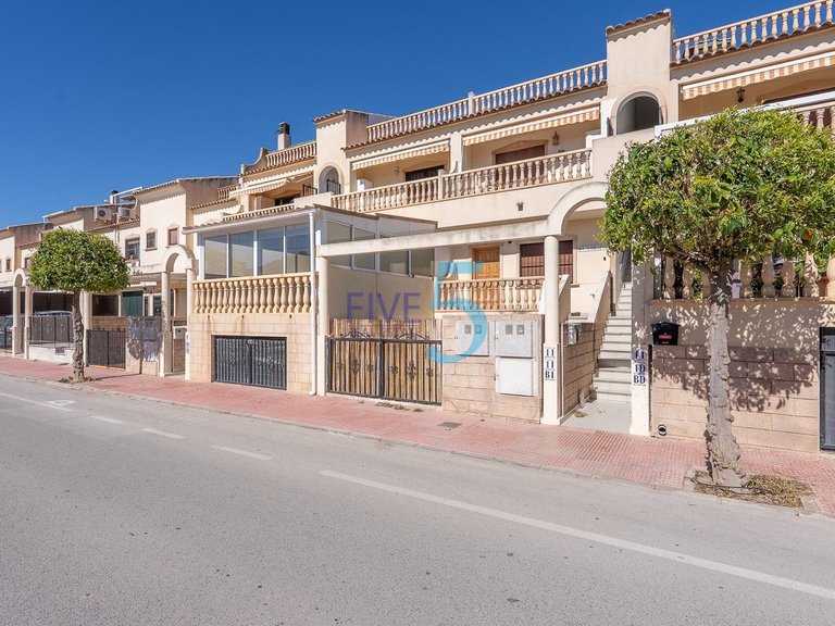 Apartment for Sale in Alicante, Valencia 1