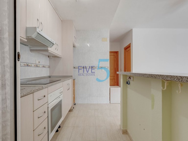 Apartment for Sale in Alicante, Valencia 12