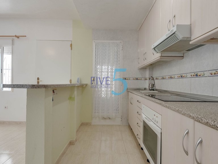 Apartment for Sale in Alicante, Valencia 11