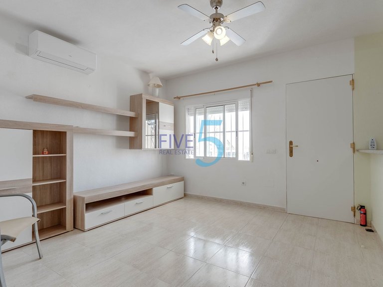 Apartment for Sale in Alicante, Valencia 9