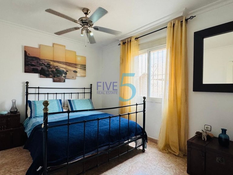 Villa for Sale in Alicante, Valencia 10