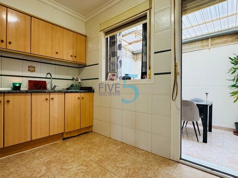 Villa for Sale in Alicante, Valencia 6