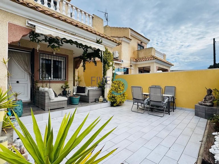 Villa for Sale in Alicante, Valencia 19