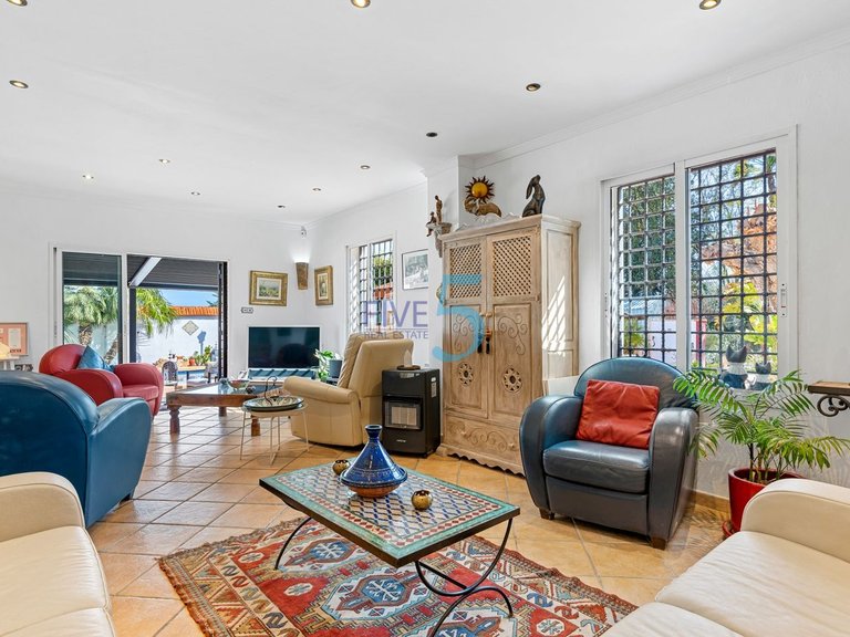 Villa for Sale in Alicante, Valencia 21