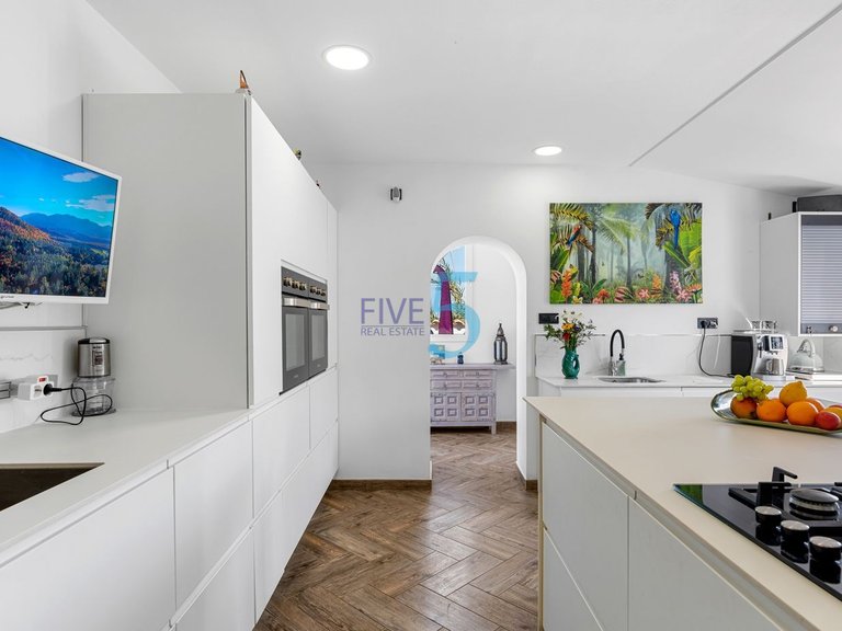 Villa for Sale in Alicante, Valencia 29