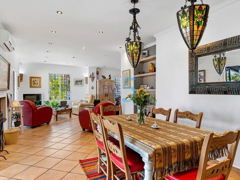 Villa for Sale in Alicante, Valencia 23