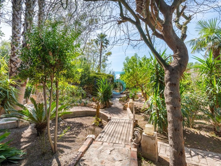 Villa for Sale in Alicante, Valencia 13