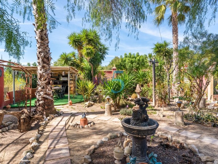 Villa for Sale in Alicante, Valencia 18