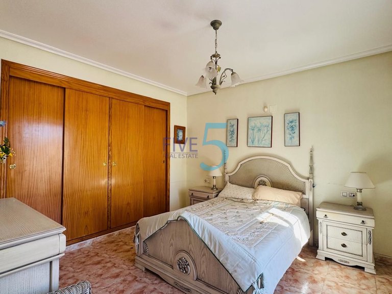 Villa for Sale in Alicante, Valencia 15