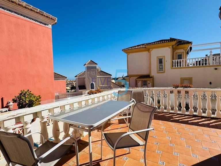 Villa for Sale in Alicante, Valencia 8