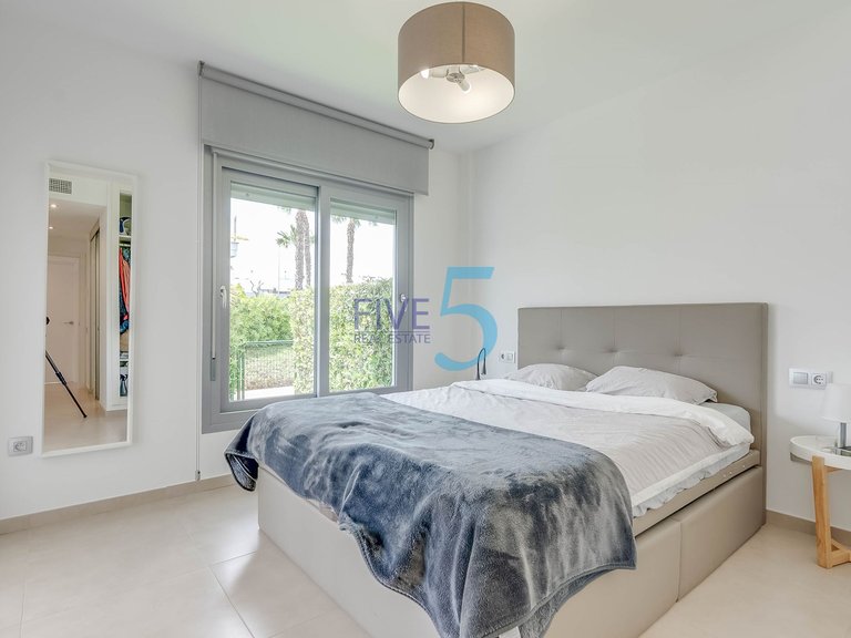 Apartment for Sale in Alicante, Valencia 18