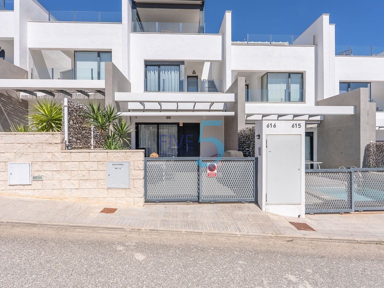 Villa for Sale in Alicante, Valencia 1