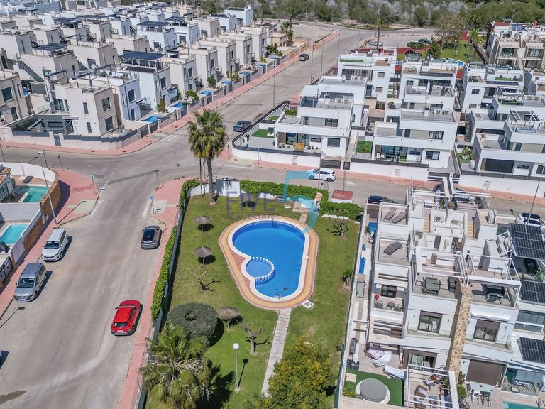 Villa for Sale in Alicante, Valencia 30