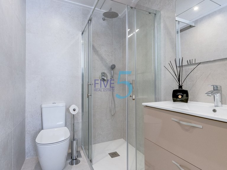 Villa for Sale in Alicante, Valencia 20