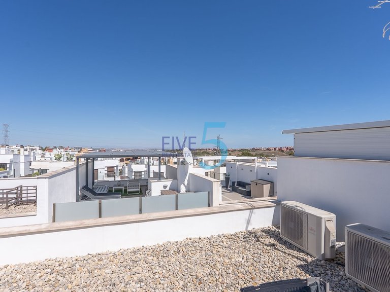 Villa for Sale in Alicante, Valencia 27