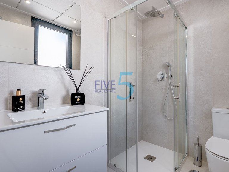 Villa for Sale in Alicante, Valencia 23