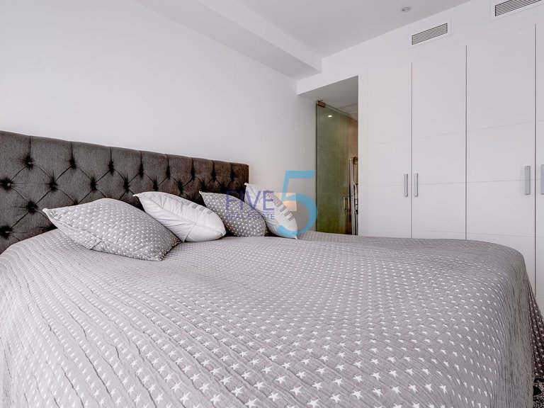 Villa for Sale in Alicante, Valencia 19